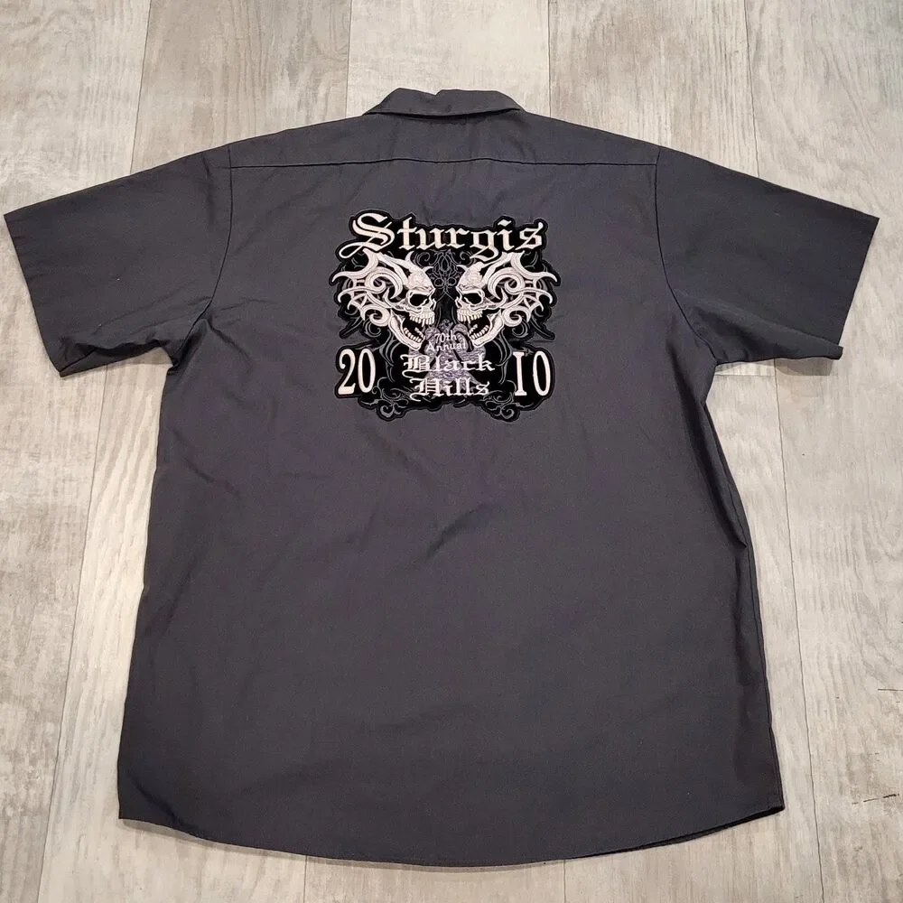 Sturgis Black Hills Men's Shirt Large 2010 70th Annual Motorcycle Rally Skulls